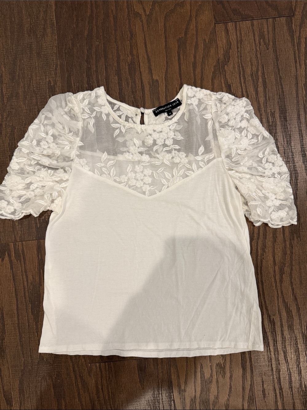 Generation Love -White Floral Lace Puff Sleeve Top